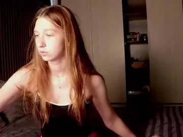 alisaa_01 on Chaturbate