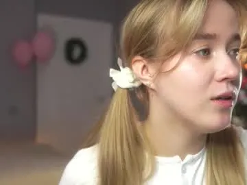 aluntick on Chaturbate