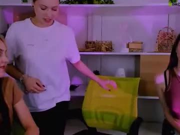 Freechat aria_moo on Chaturbate