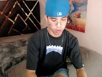 asiancum_peter on Chaturbate