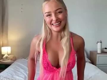 Freechat bbybreex on Chaturbate