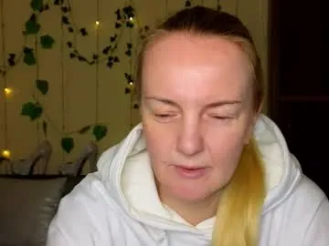 bella_hadatt's avatar