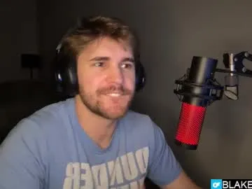 blakemiles2 — Take off clothes!! [670 tokens left] #bigass #muscular #bigdick #young #cut