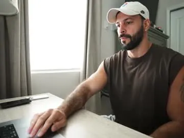 brucestryker on Chaturbate