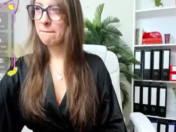 candywesst on Chaturbate