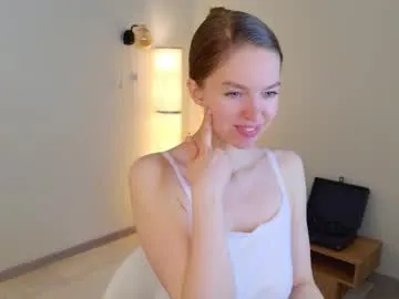 Freechat charming_ruru on Chaturbate