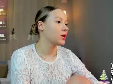 chloe_lov_ on Chaturbate