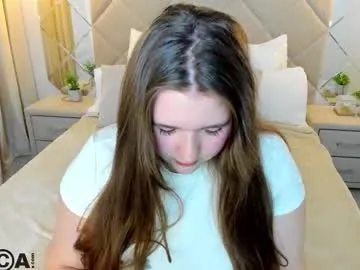 Group chloee_white on Chaturbate