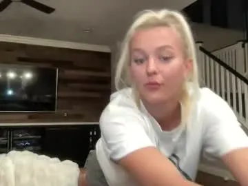 chloexbabe — SEE ME HAVE FUN    [1573 tokens remaining]