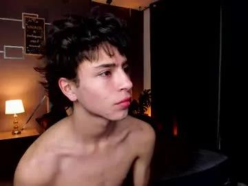chrristopher77 on Chaturbate 
