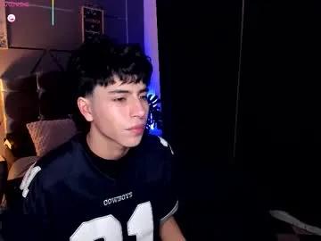 chrristopher77 on Chaturbate 
