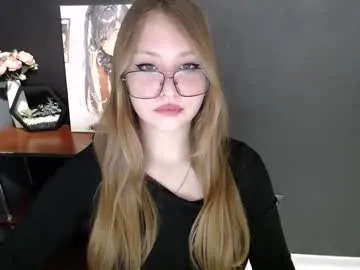 cute_minx model from cb