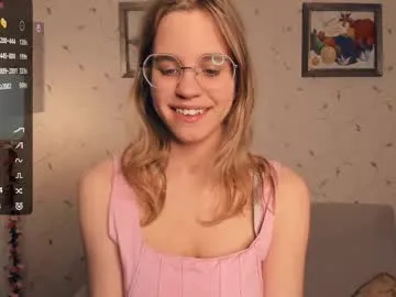 cutefluffy on Chaturbate