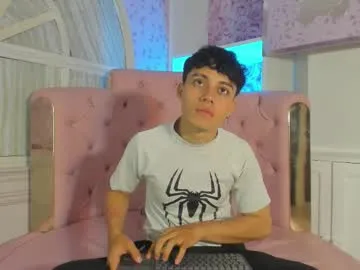 Freechat cutenaked_ on Chaturbate