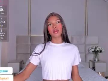 Freechat daisytaylor_ on Chaturbate