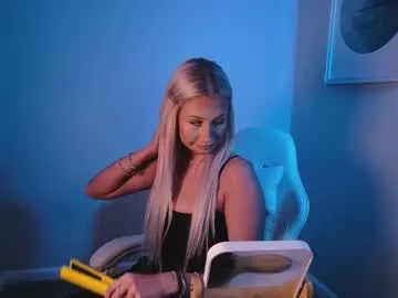 Freechat daisyy888 on Chaturbate