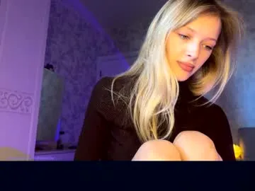 Freechat darlingdarinka on Chaturbate