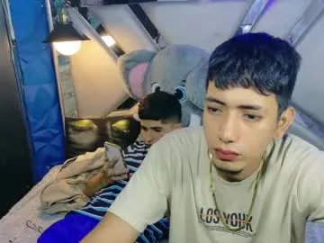 darwinandbrayan on Chaturbate