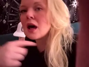 dickeddownsouth on Chaturbate