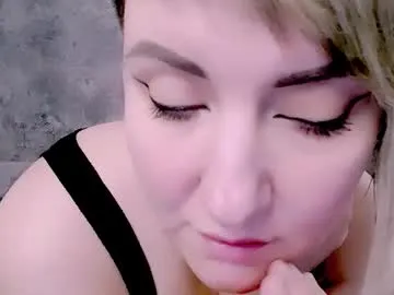 djullia on Chaturbate