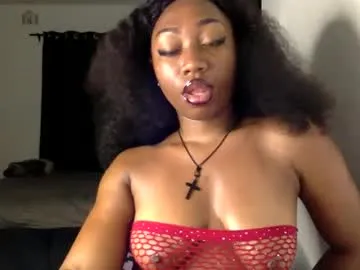 dripping_lunaa on Chaturbate