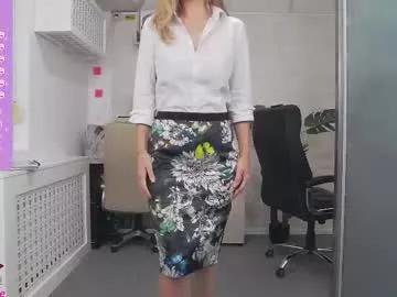 ellamilf on Chaturbate 