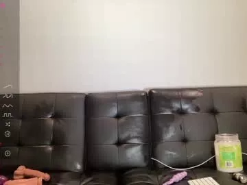 Freechat emorisplash on Chaturbate