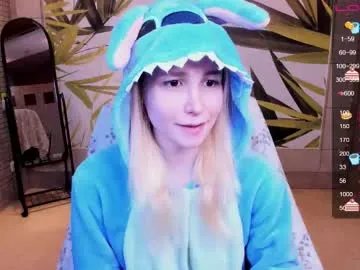 fleximona on Chaturbate