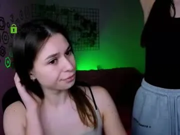 flora_ri on Chaturbate