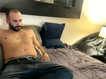 flyerstud_mtl — FlyerStud Welcome his friend who works in a Strip Club in Montreal  | Goal: Take off pants [500tk remaining] | #Party #Bisexual #muscle #deepthroat