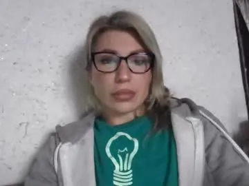 fox_red_lady7 model from cb