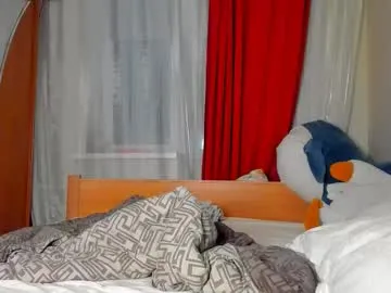 Freechat foxy_blond on Chaturbate