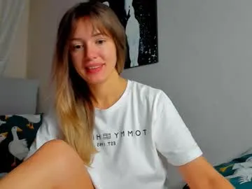 Freechat foxy_blond on Chaturbate