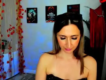 Freechat goldenlighte on Chaturbate