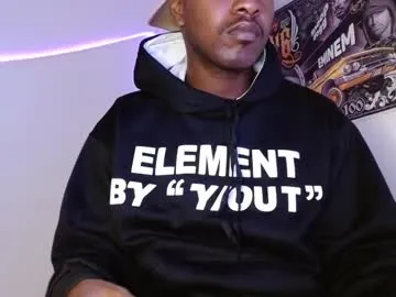 Freechat hazlan_420 on Chaturbate