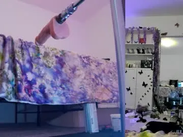 heaveniabb on Chaturbate