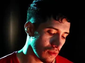 hotlatinking on Chaturbate