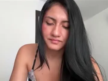 im_dayana — welcome:3 #hairy #skinny #heels #latina