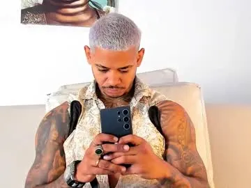 independent_project — creo que soy sexie,q que piensas ?  #muscle #ebony #bigcock #master #uncut [2430 tokens remaining]