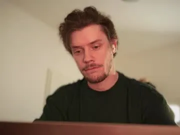 ironthud on Chaturbate