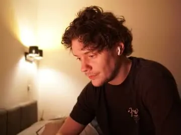 ironthud on Chaturbate