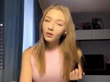 janitamunerlyn on Chaturbate