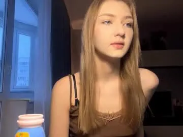 janitamunerlyn on Chaturbate