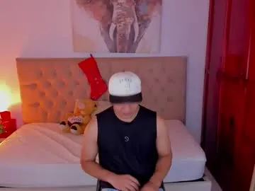 janomar01 on Chaturbate