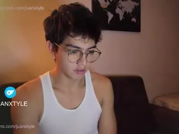 juancamroom on Chaturbate