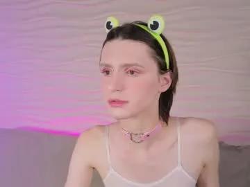 Freechat kira_long on Chaturbate