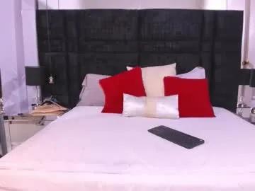 Freechat latin_couple20y on Chaturbate