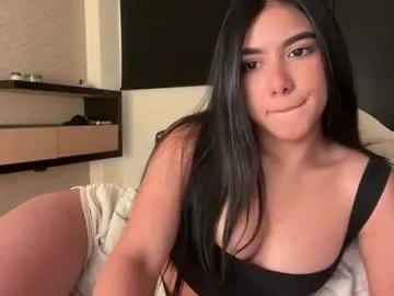 Freechat latinella on Chaturbate