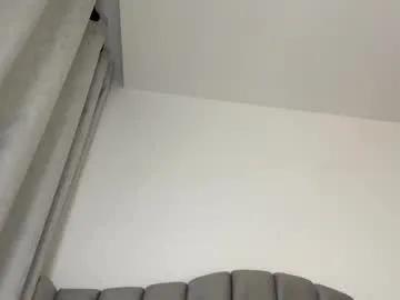 Freechat latinella on Chaturbate