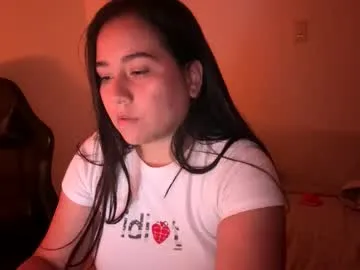 laura_d23 on Chaturbate